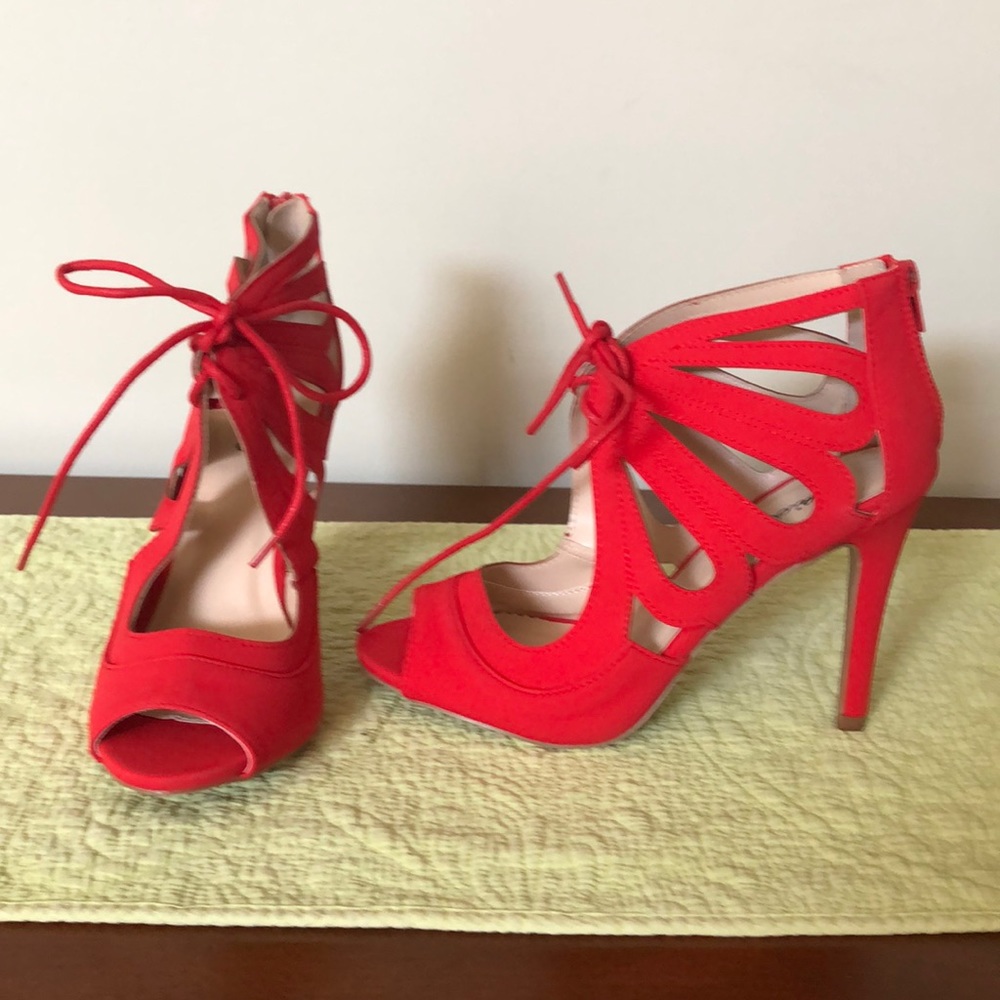 Women’s high heel shoes